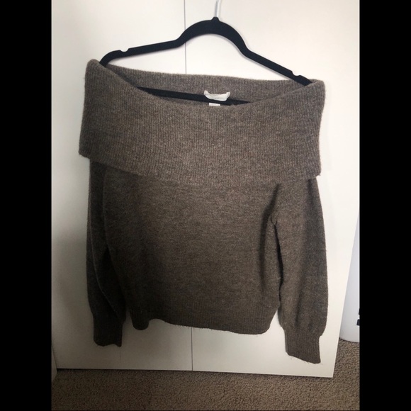 Light brown off the shoulder sweater from H&M - Picture 1 of 1